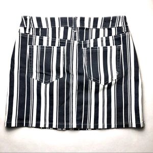 Jean Skirt/Blue and White